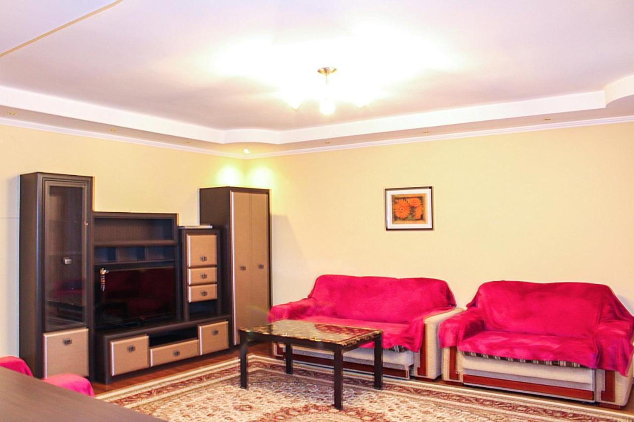 Tolebaeva 65 Appartement Alma-Ata Buitenkant foto